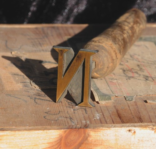 Buchstabe vergoldestempel - buchstabe, "n"