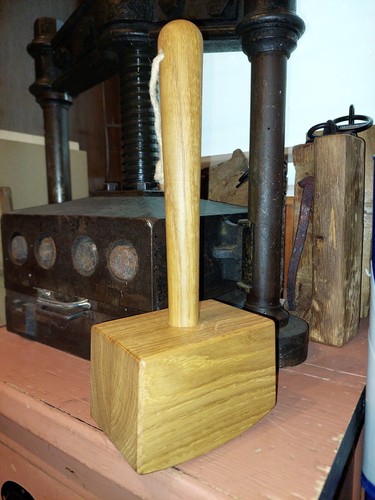 Schöner holzhammer aus - holzhammer,
