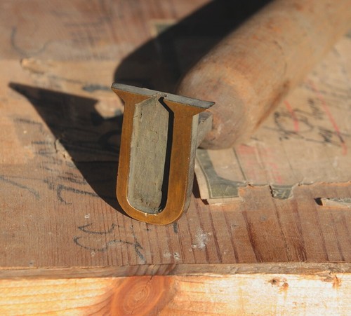 Buchstabe vergoldestempel - buchstabe,